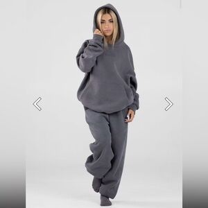 NWT Comfrt Steel Gray Hoodie and Sweatpants Set